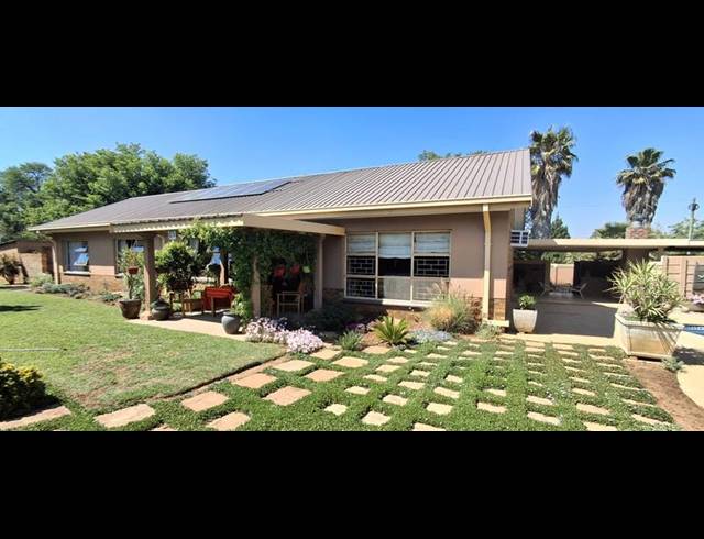 3 BEDROOM HOUSE FOR SALE IN MEYERHOF